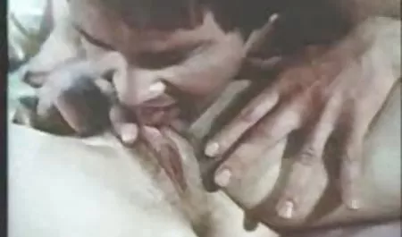 ورزش کانالهایسکسی تلگرام ها به آن مرد سینه می دهد.