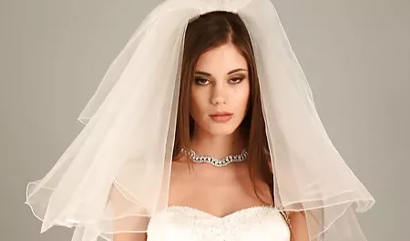 از شر یک شریک زندگی معرفی کانالهای سکسی ، wagging جوانان بزرگ.