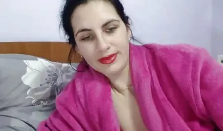 یک زن مطلقه اسپرم روی سینه خود قرار کانالهای پورن تلگرام می گیرد.