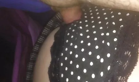 Milf لینک کانالهای سکسی تلگرام فال را بین مشاعره می گیرد.